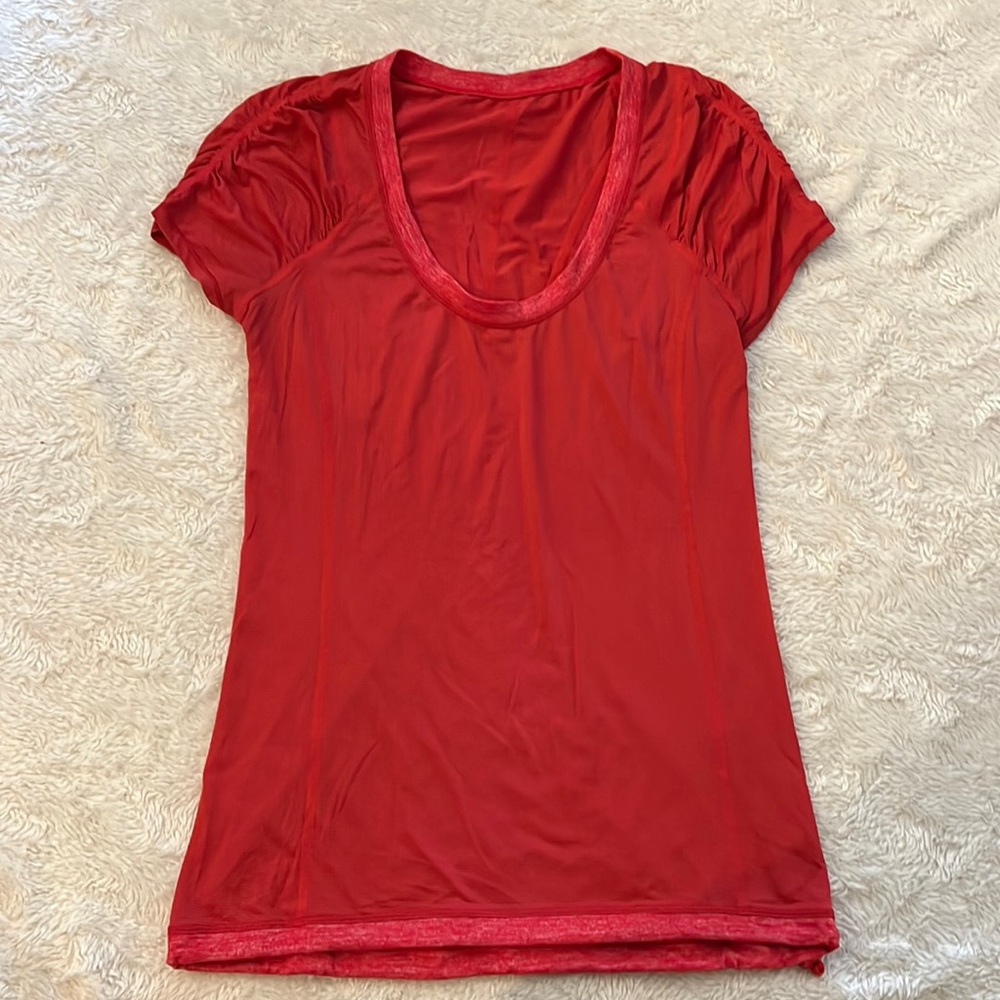 Lulu T-shirt, size 6, coral red